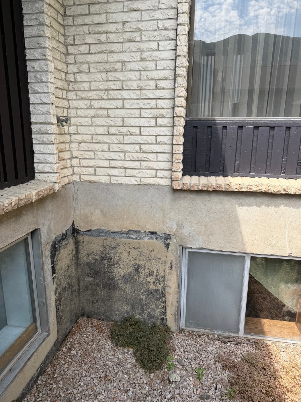 Deteriorating foundation with gaps